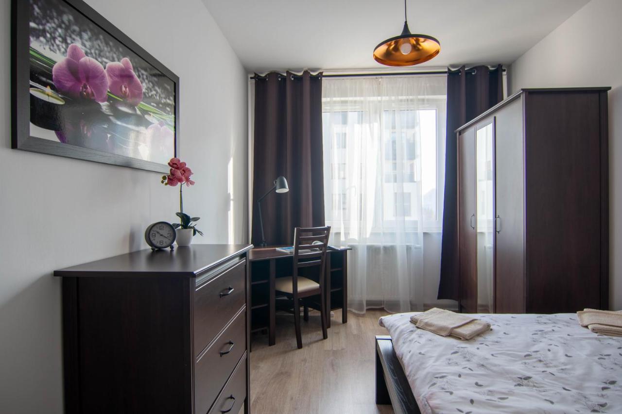 Apartament Loftowy Wypoczynek Goldair Apartment Poznan Bagian luar foto