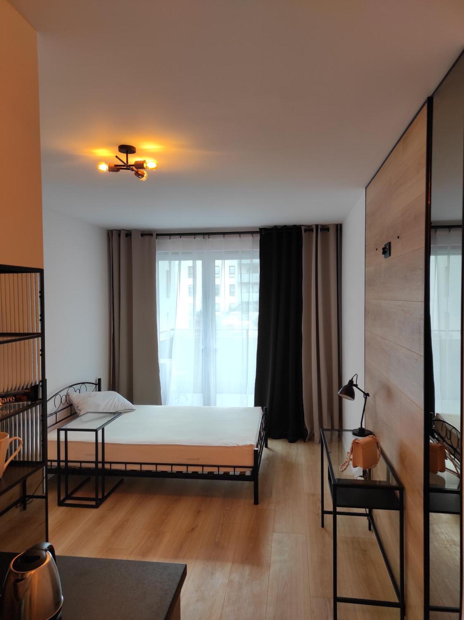 Apartament Loftowy Wypoczynek Goldair Apartment Poznan Ruang foto